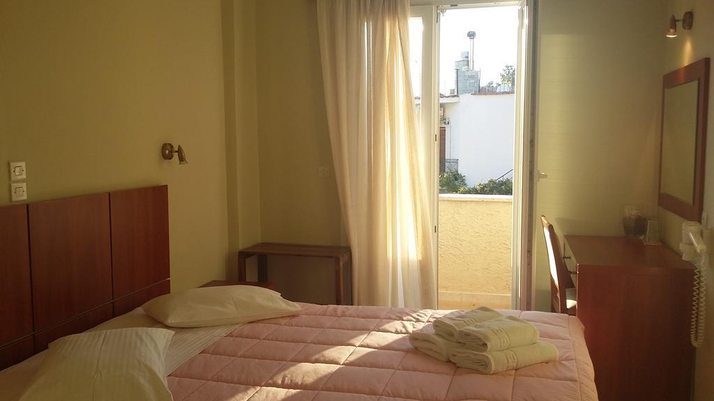 Virginia Hotel Samos Town Exterior photo